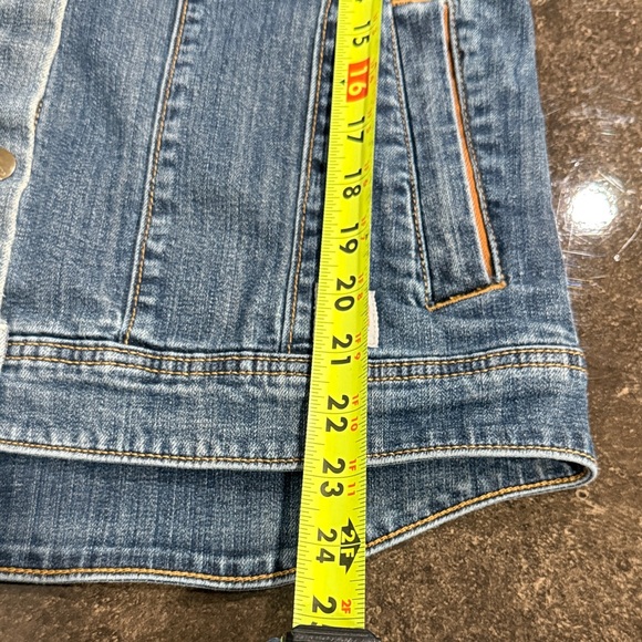 Women's Carhartt Denim Jacket Size Medium - Picture 7 of 8